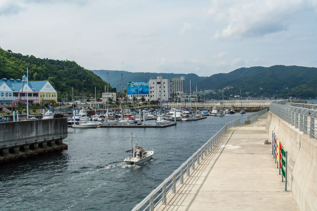 Sur le jetée du Itô Marine Town