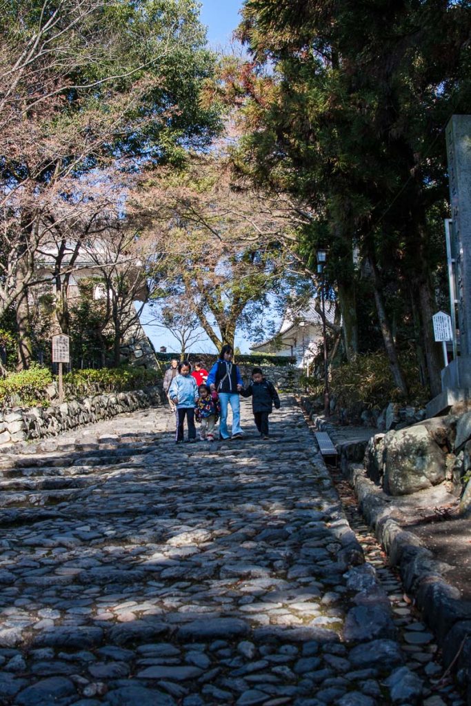 Vers le château d'Inuyama