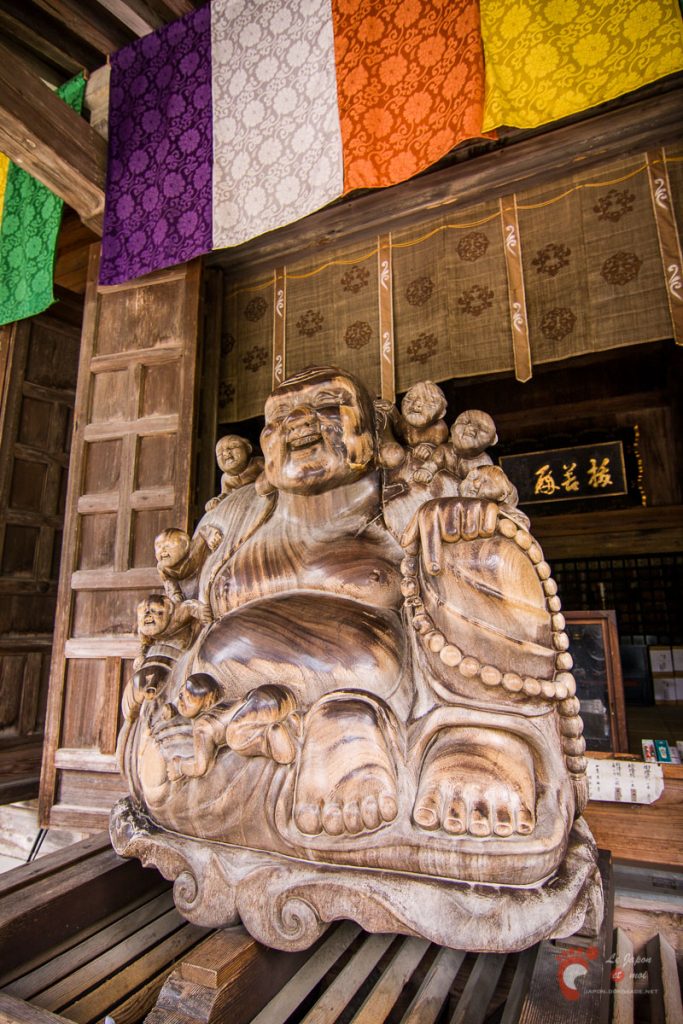 Yamadera - Bouddha en bois au Konpon-chûdô