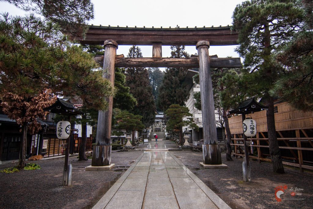 Takayama - Torii de Sakurayama Hachimangû