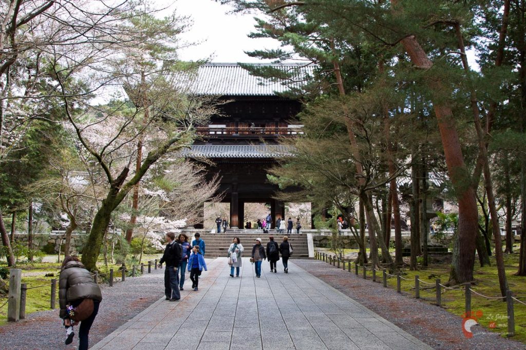 Nanzenji sous les cerisiers - Sanmon