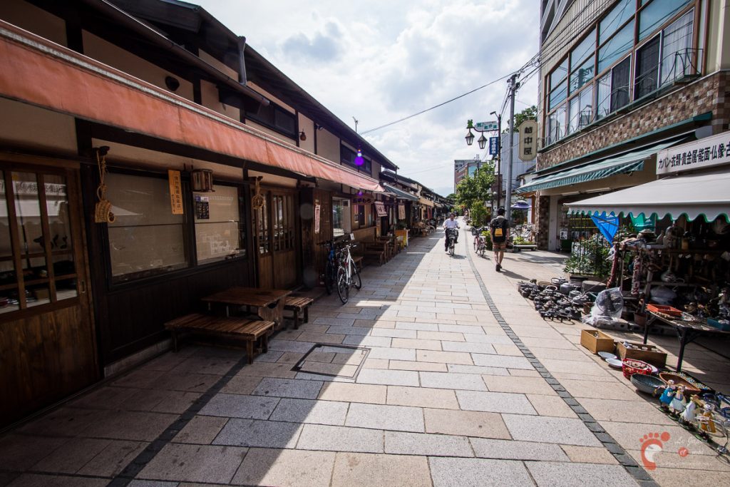 Matsumoto - La rue Nawate en bordure de rivière