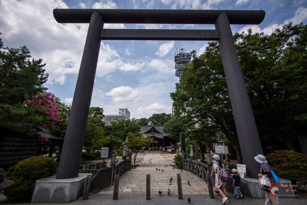 Matsumoto - Sanctuaire Yohashira dans la rue Nawate