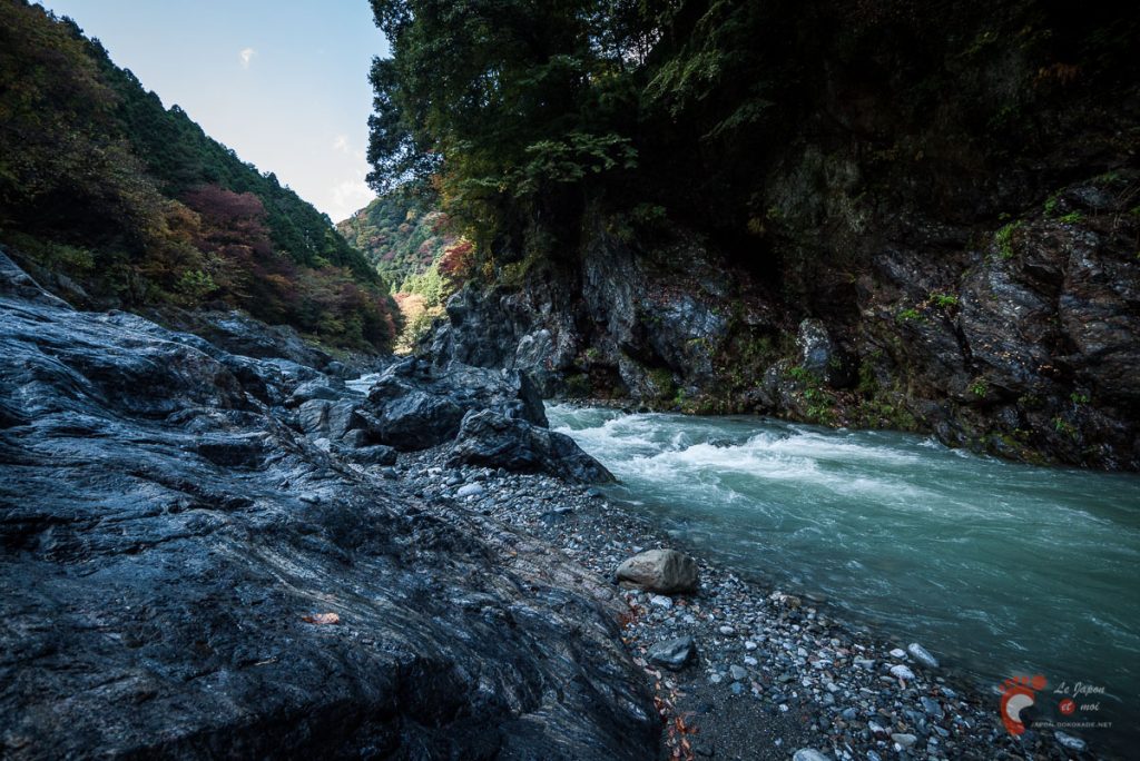 Vallée de Hato-no-Su et la rivière Tama