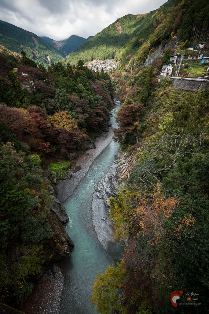 Vue depuis le pont Ôbashi de Hato-no-Su