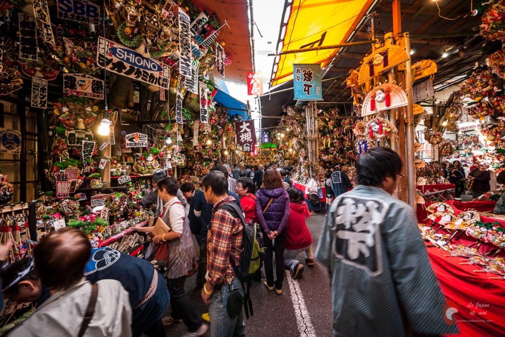 Marché de Tori-no-Ichi à Asakusa