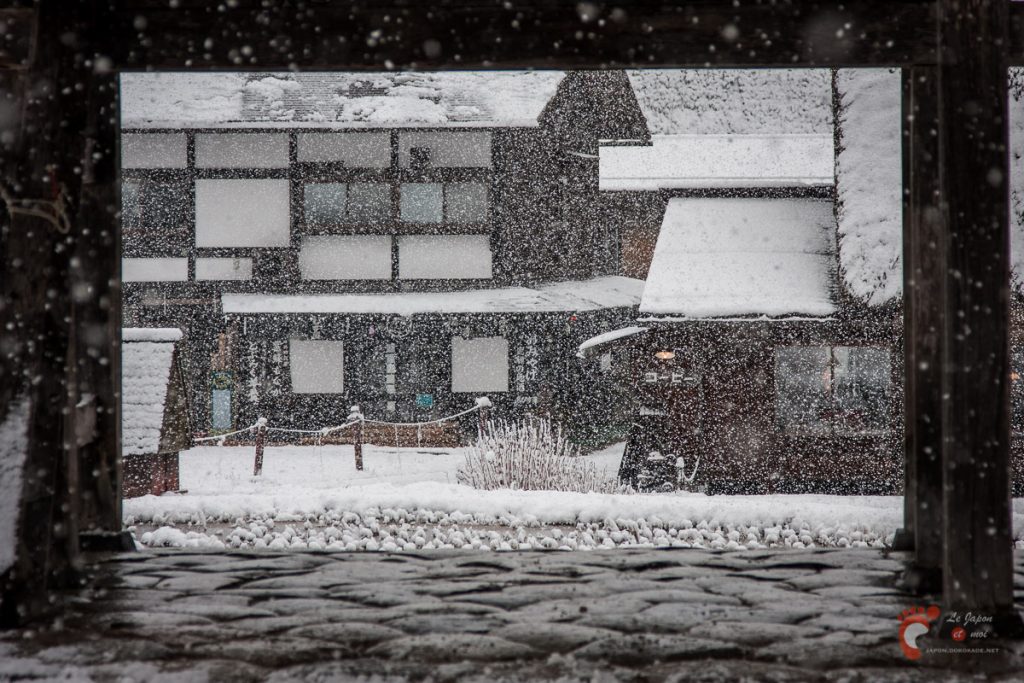 Dans les rues de Shirakawa-go