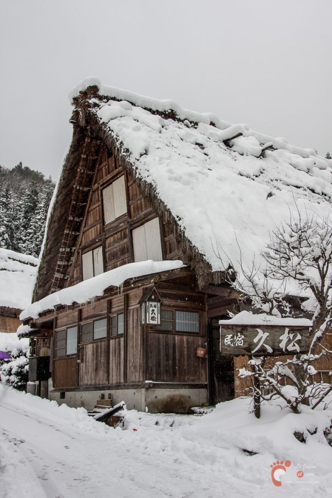 Dans les rues de Shirakawa-go
